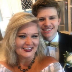 Meet your Posher, April